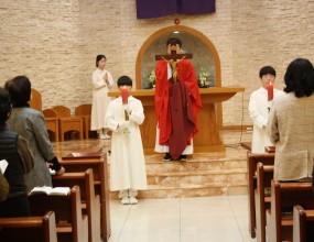 찬미예수님, 2026년 4월 3일 주님수난 성금요일 미사 사진입니다.